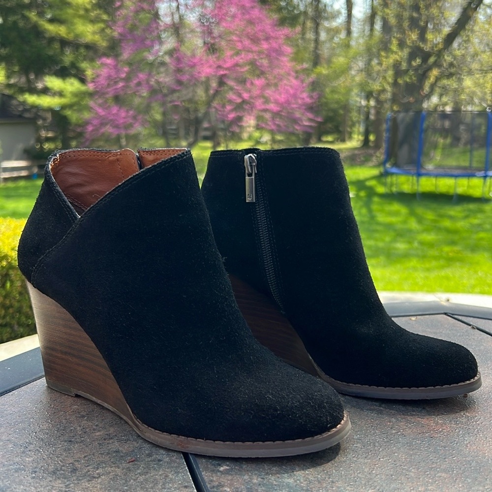 LUCKY BRAND ANKLE BOOTIES